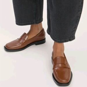 Everlane NWOT, brown penny loafers size 6.5
